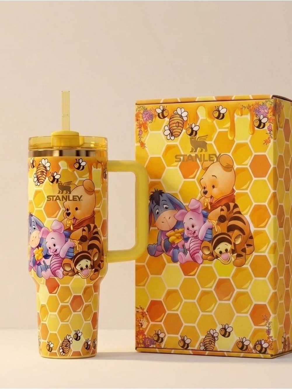 Stanley Winnie the Pooh Bear Honeycombing Yellow Tumbler Bee Straw gift box - Picture 1 of 4